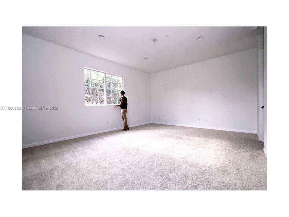 For Rent: $2,900 (3 beds, 2 baths, 1500 Square Feet)