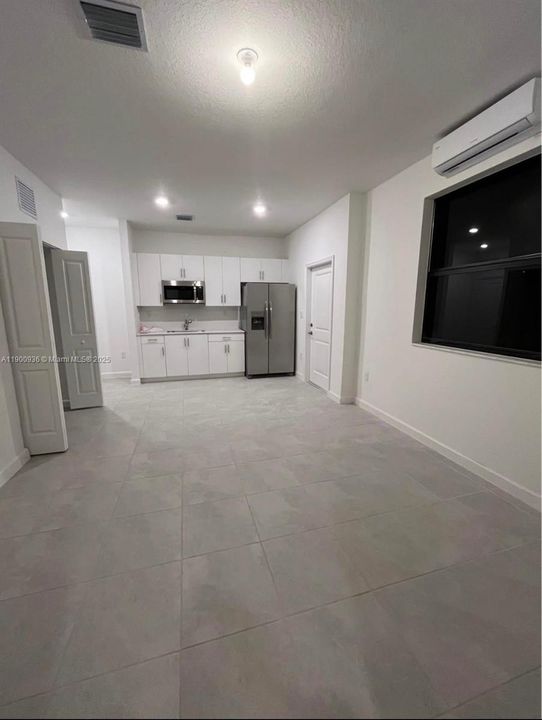 For Rent: $1,800 (1 beds, 1 baths, 0 Square Feet)