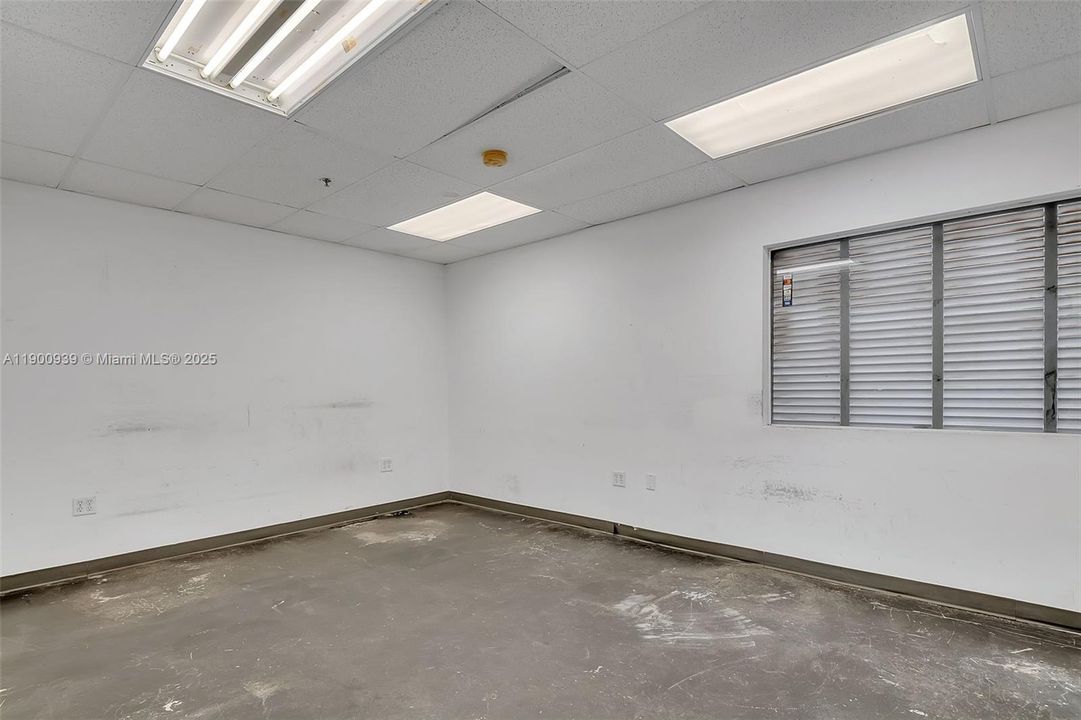 出租: $2,900 (0 贝兹, 0 浴室, 0 平方英尺)