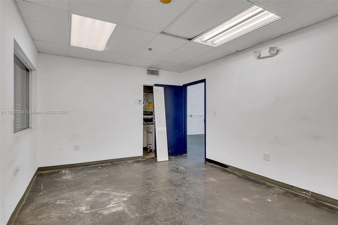 出租: $2,900 (0 贝兹, 0 浴室, 0 平方英尺)