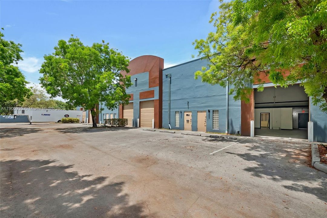 出租: $2,900 (0 贝兹, 0 浴室, 0 平方英尺)