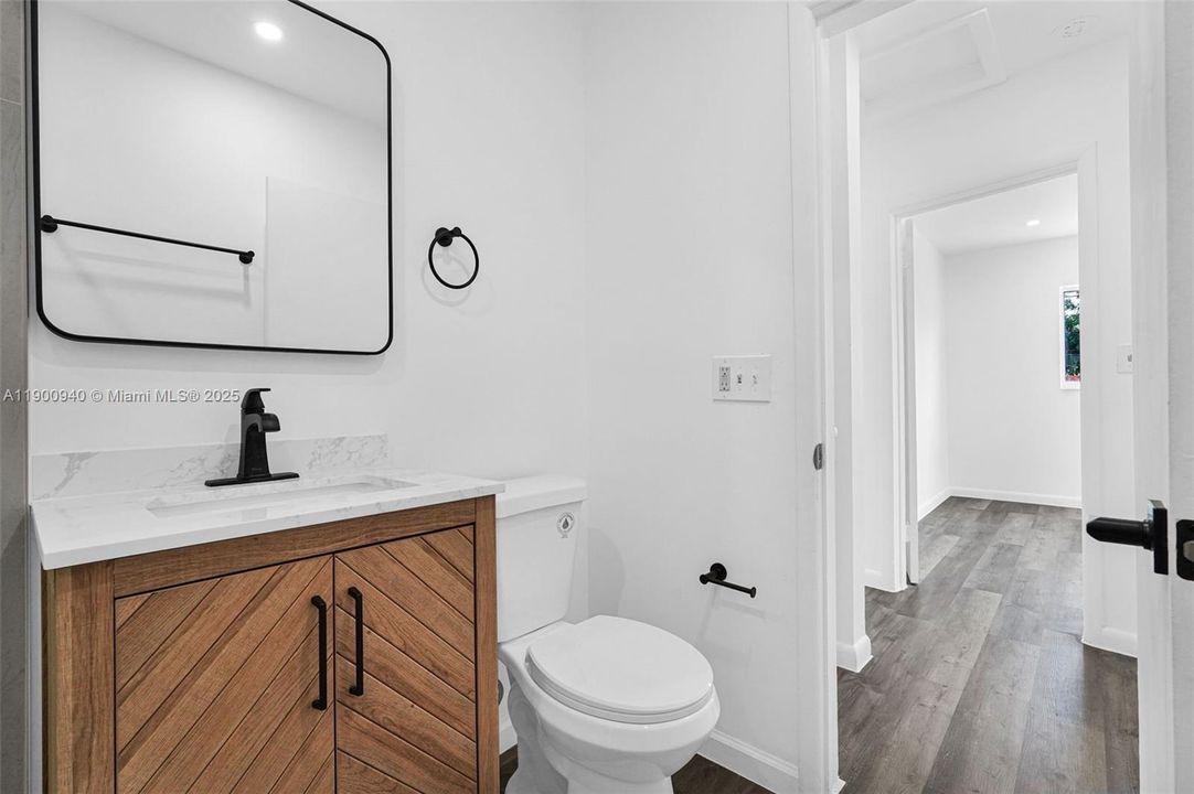 Active With Contract: $2,200 (2 beds, 1 baths, 1325 Square Feet)