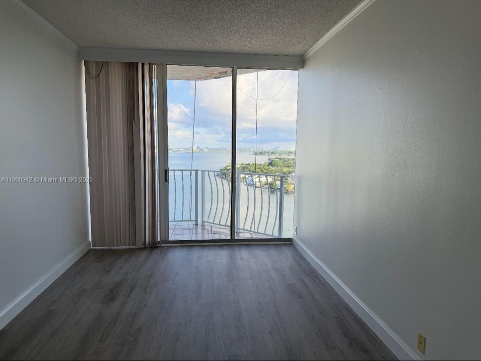 Recently Rented: $2,800 (2 beds, 2 baths, 1030 Square Feet)