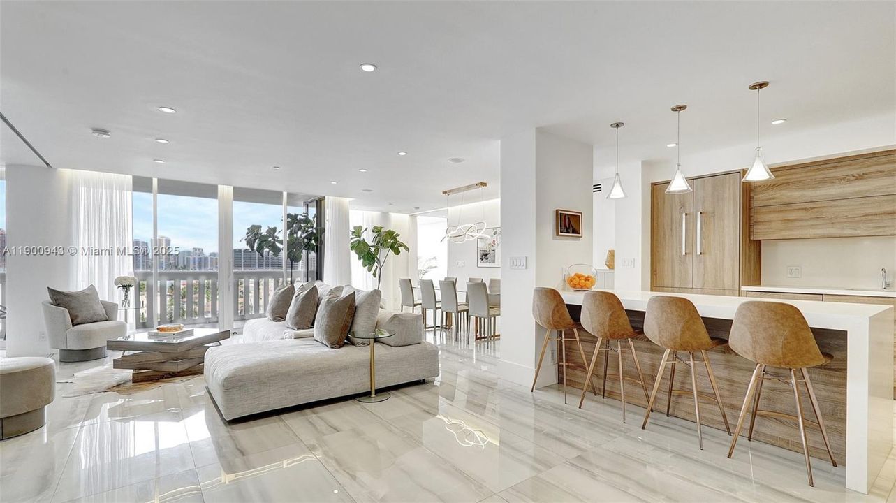 Под контрактом: $1,090,000 (2 спален, 2 ванн, 1607 Квадратных фут)