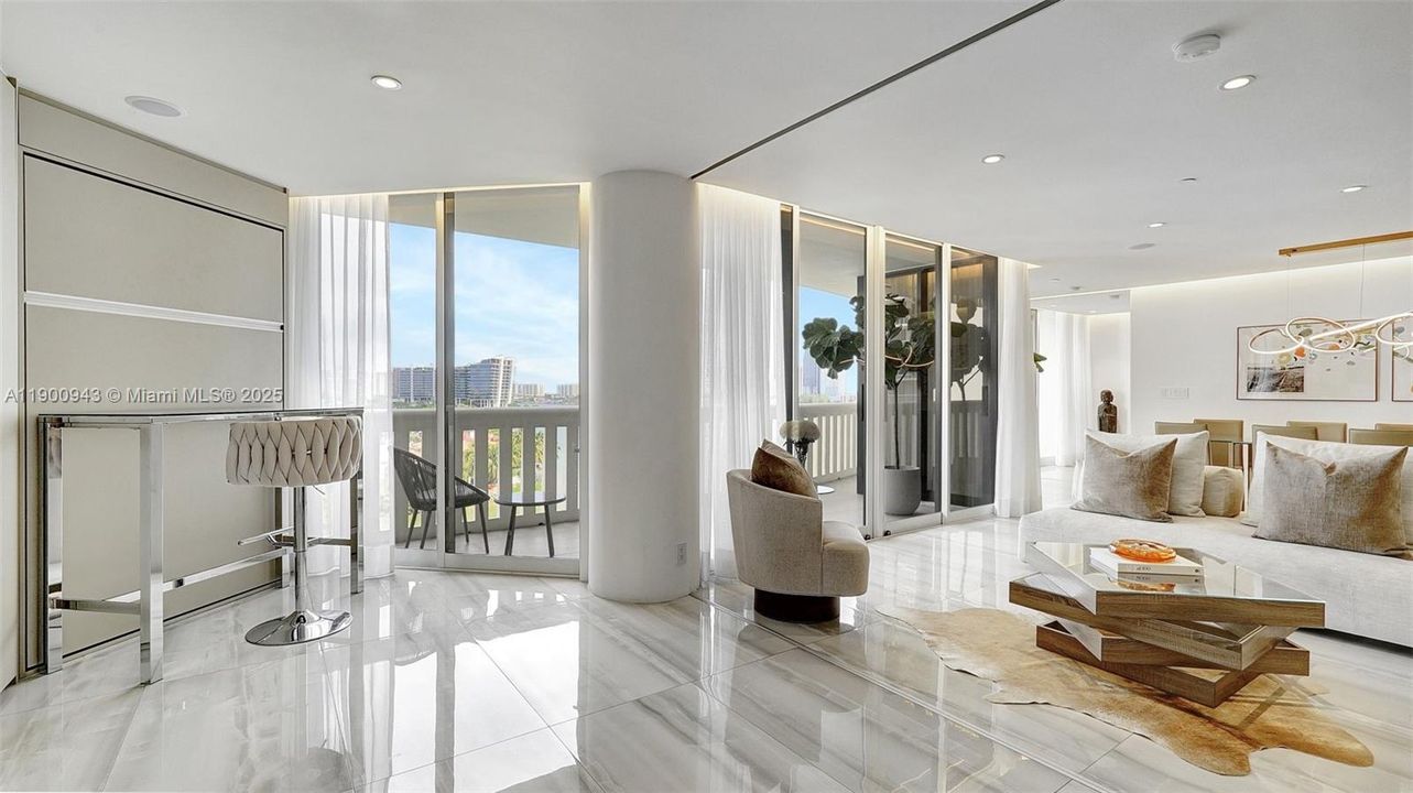 Под контрактом: $1,090,000 (2 спален, 2 ванн, 1607 Квадратных фут)