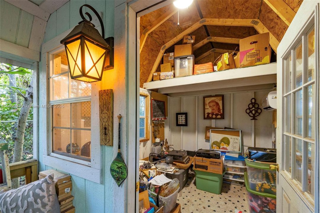 For Sale: $935,000 (3 beds, 2 baths, 1552 Square Feet)