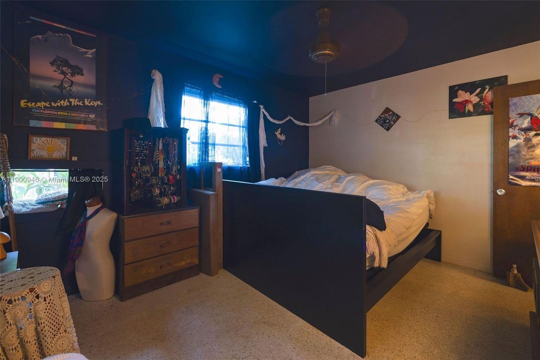 For Sale: $935,000 (3 beds, 2 baths, 1552 Square Feet)