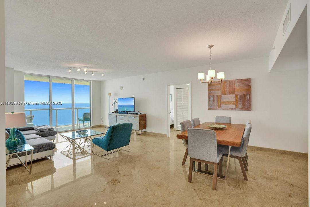 For Rent: $6,500 (2 beds, 2 baths, 1602 Square Feet)