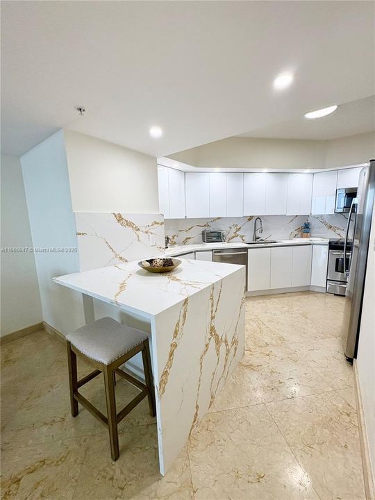 For Rent: $6,500 (2 beds, 2 baths, 1602 Square Feet)