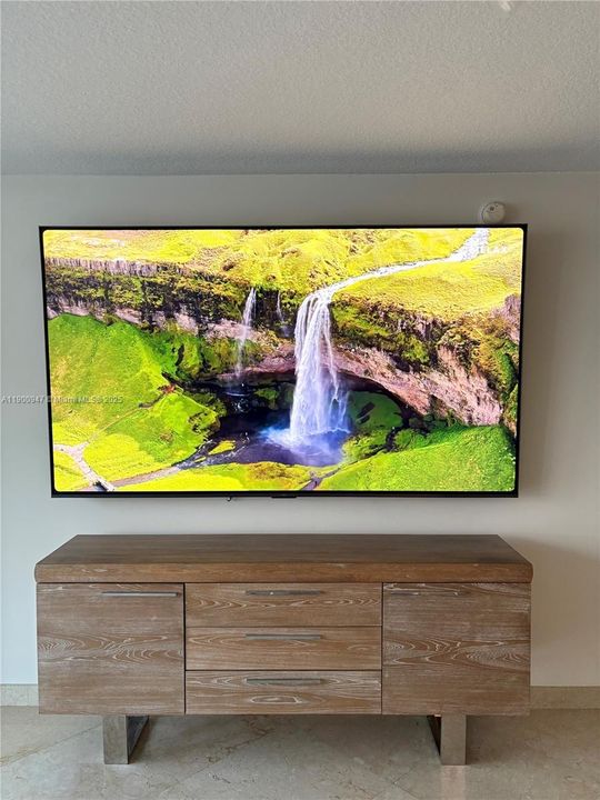 100" TV