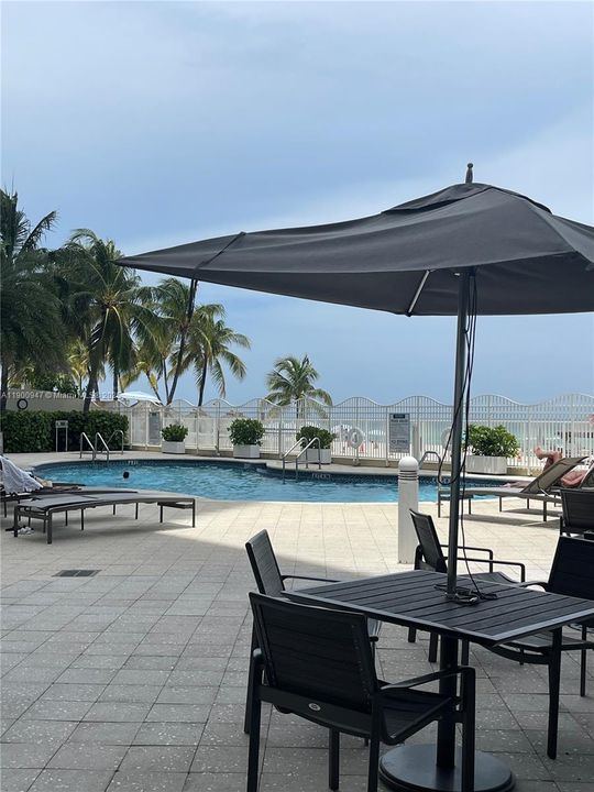 For Rent: $6,500 (2 beds, 2 baths, 1602 Square Feet)