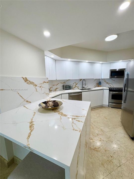 For Rent: $6,500 (2 beds, 2 baths, 1602 Square Feet)