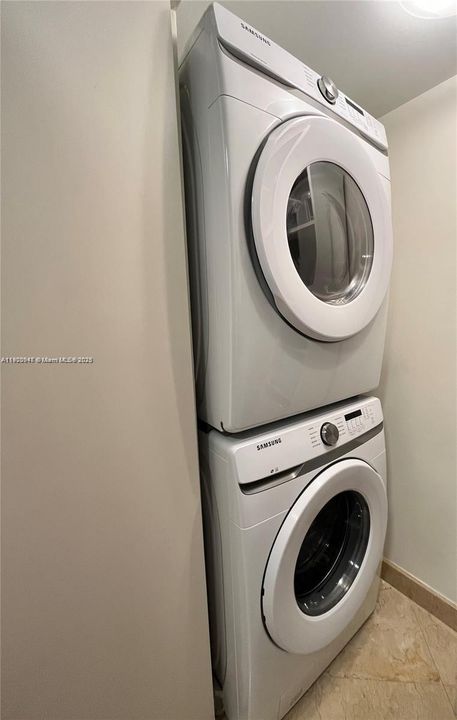 For Rent: $6,500 (2 beds, 2 baths, 1602 Square Feet)