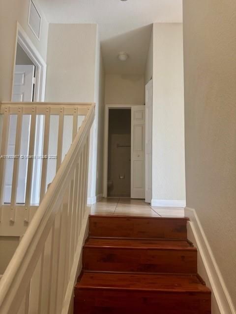 En Venta: $469,000 (3 camas, 2 baños, 1564 Pies cuadrados)