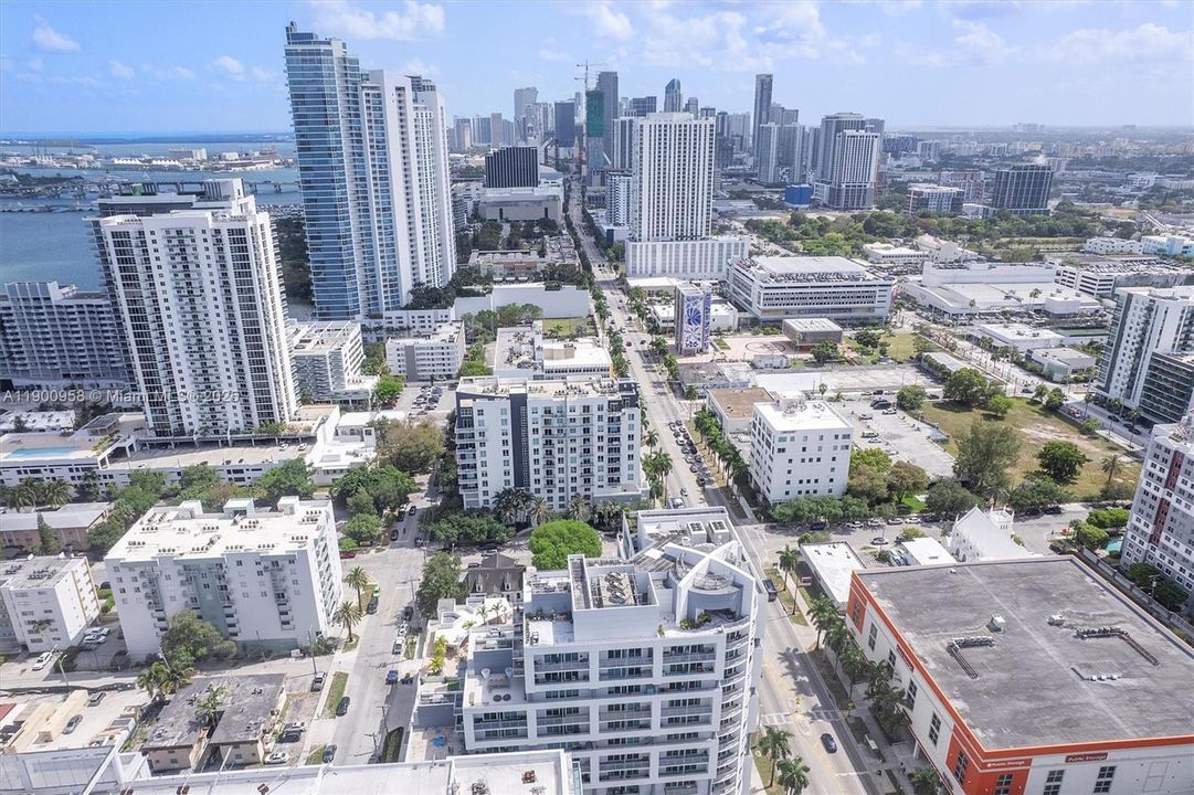 Recently Rented: $2,500 (1 beds, 1 baths, 692 Square Feet)