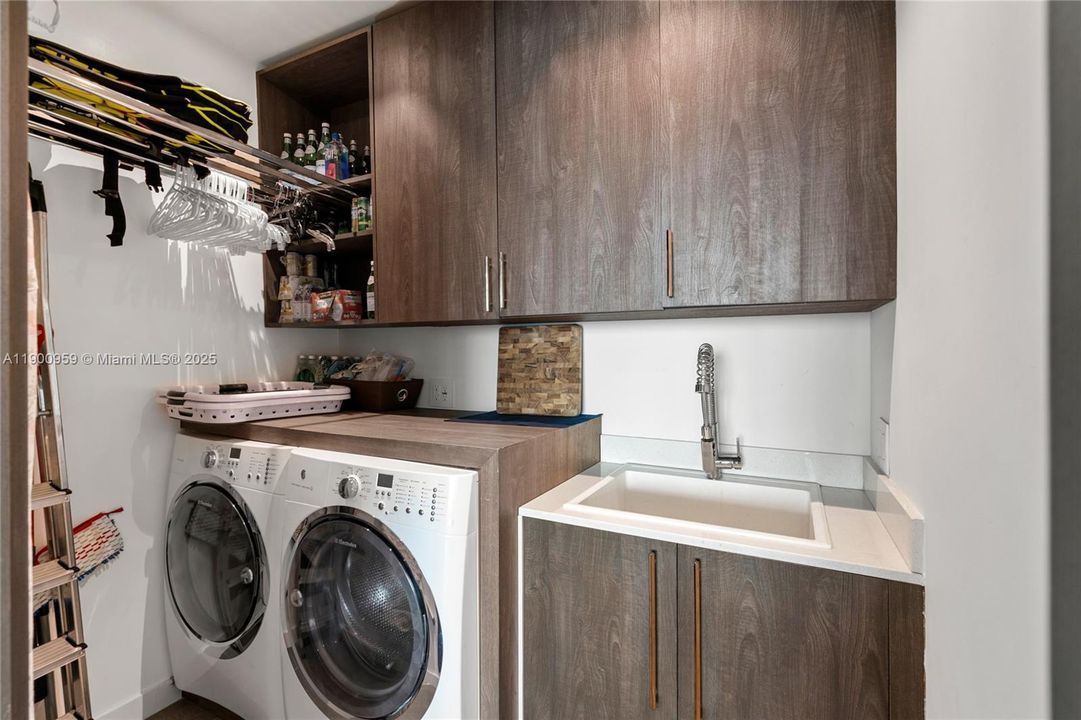 Недавно арендовано: $16,900 (2 спален, 2 ванн, 1704 Квадратных фут)