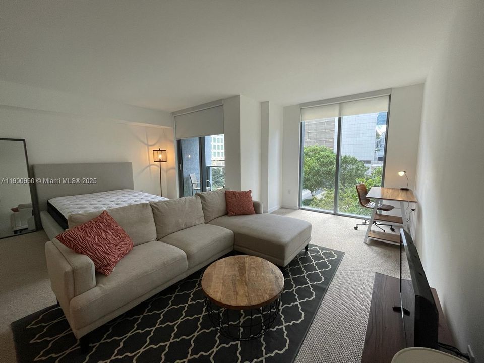 For Rent: $2,600 (0 beds, 1 baths, 545 Square Feet)