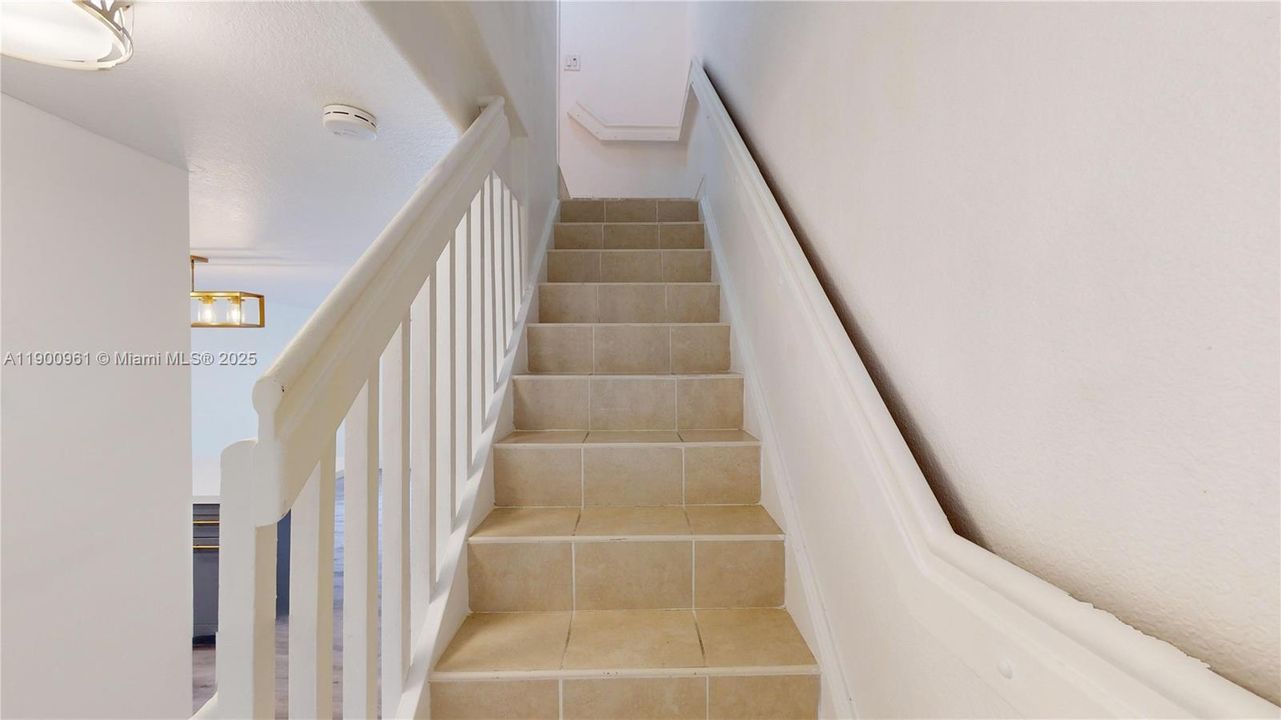 Recently Rented: $2,400 (2 beds, 2 baths, 970 Square Feet)