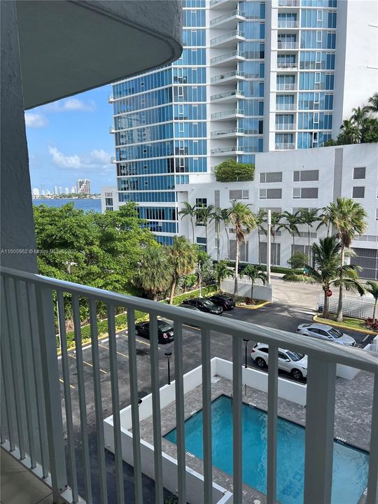 Recently Rented: $2,000 (1 beds, 1 baths, 725 Square Feet)