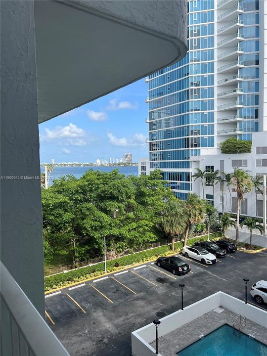 Recently Rented: $2,000 (1 beds, 1 baths, 725 Square Feet)