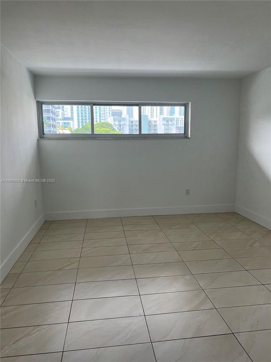 Recently Rented: $2,000 (1 beds, 1 baths, 725 Square Feet)