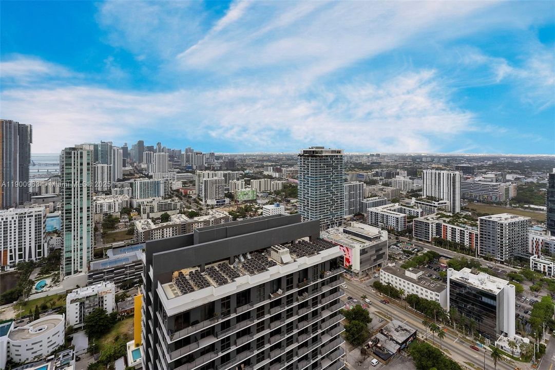 待售: $589,000 (1 贝兹, 1 浴室, 833 平方英尺)