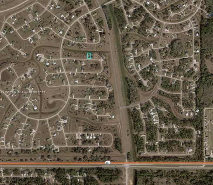 En Venta: $26,500 (0.23 acres)