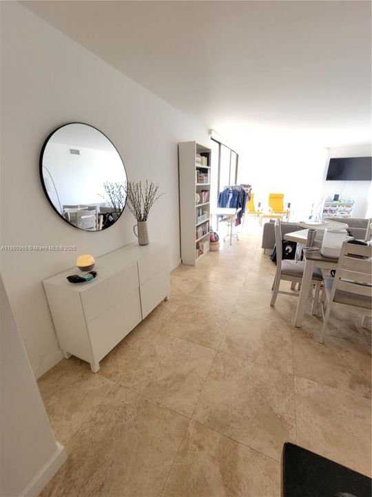 For Sale: $285,000 (2 beds, 2 baths, 1313 Square Feet)