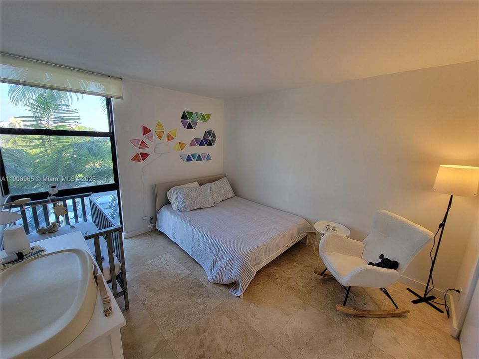For Sale: $285,000 (2 beds, 2 baths, 1313 Square Feet)