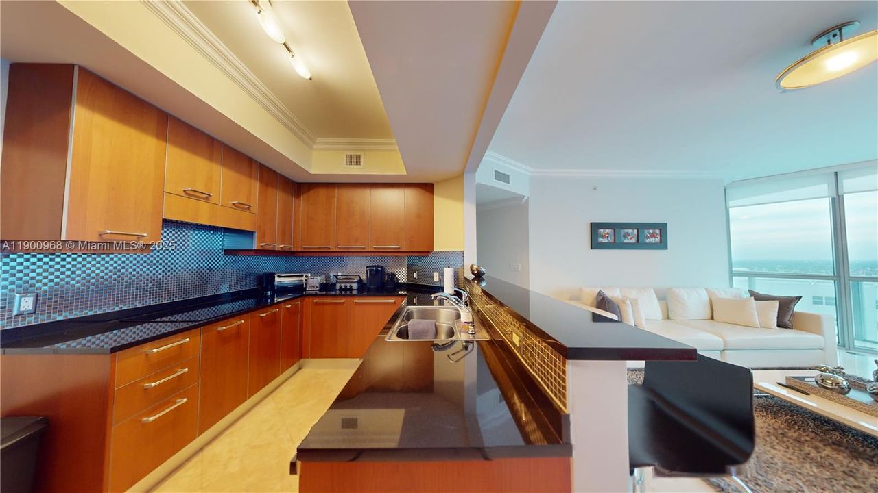 For Rent: $10,000 (3 beds, 3 baths, 2115 Square Feet)