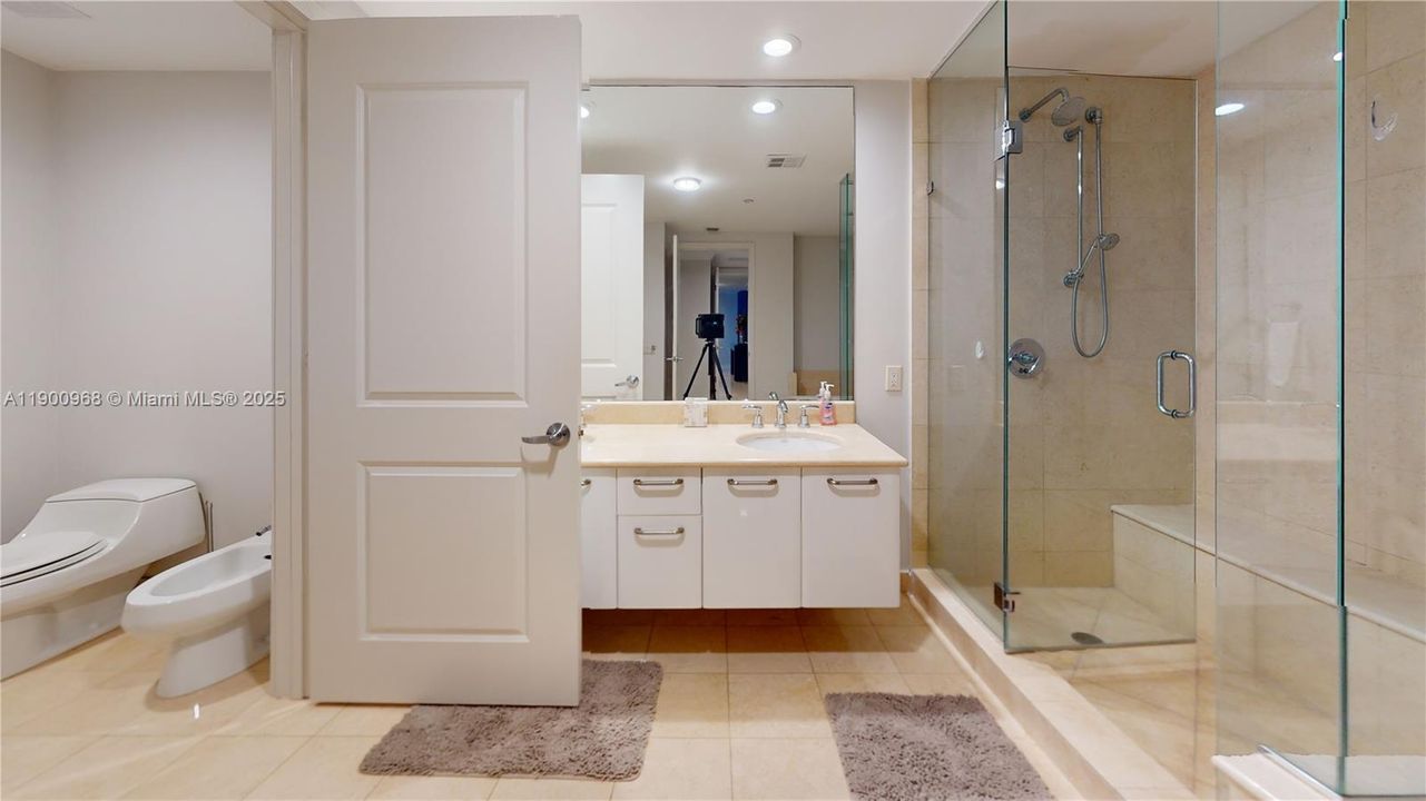 For Rent: $10,000 (3 beds, 3 baths, 2115 Square Feet)