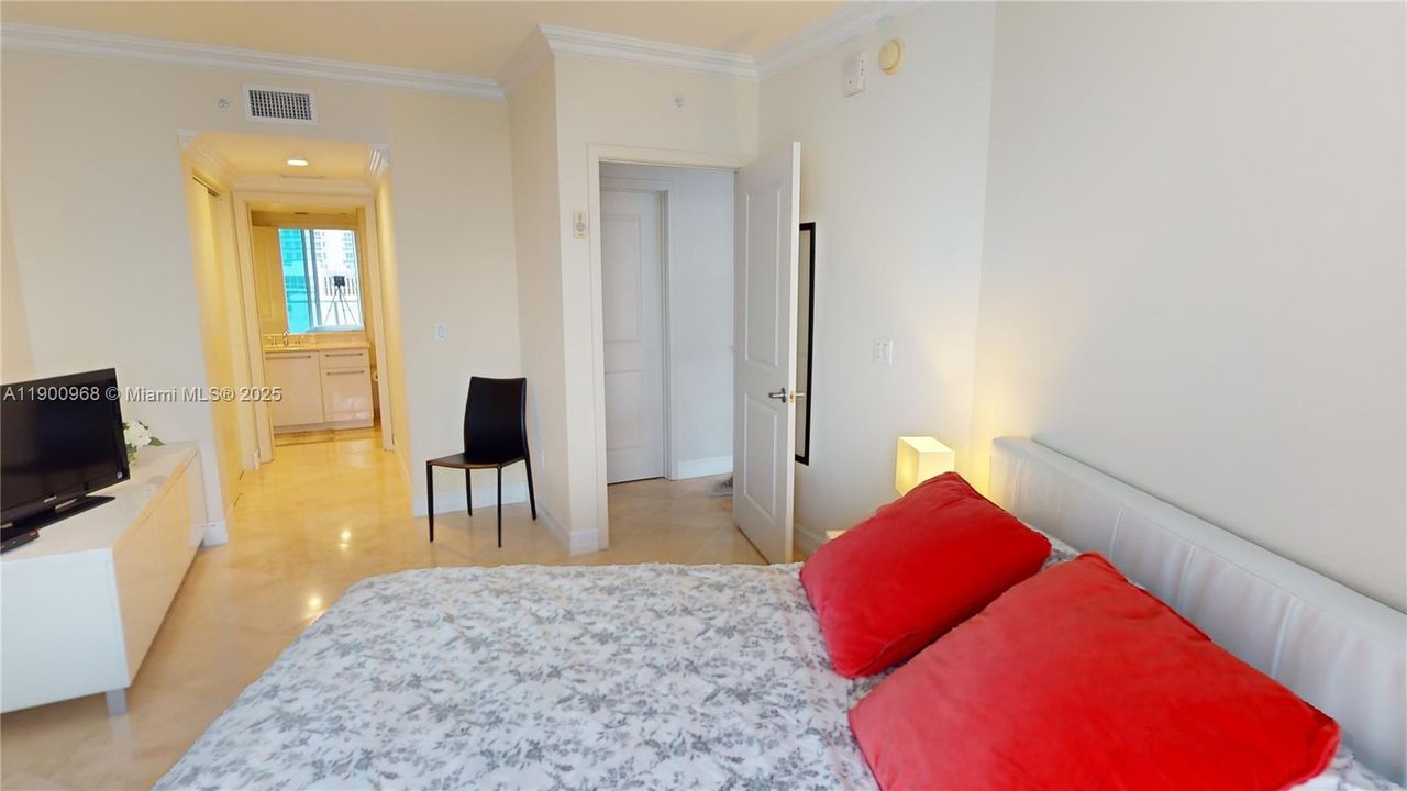 For Rent: $10,000 (3 beds, 3 baths, 2115 Square Feet)