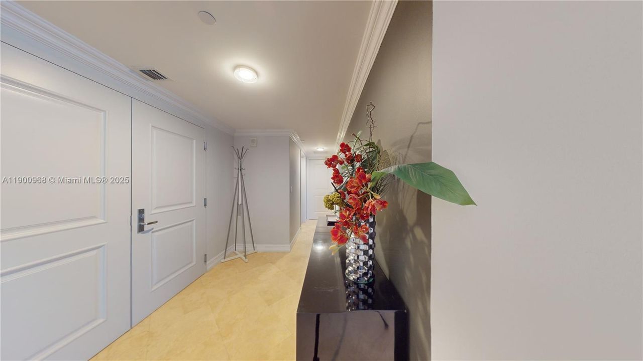 For Rent: $10,000 (3 beds, 3 baths, 2115 Square Feet)