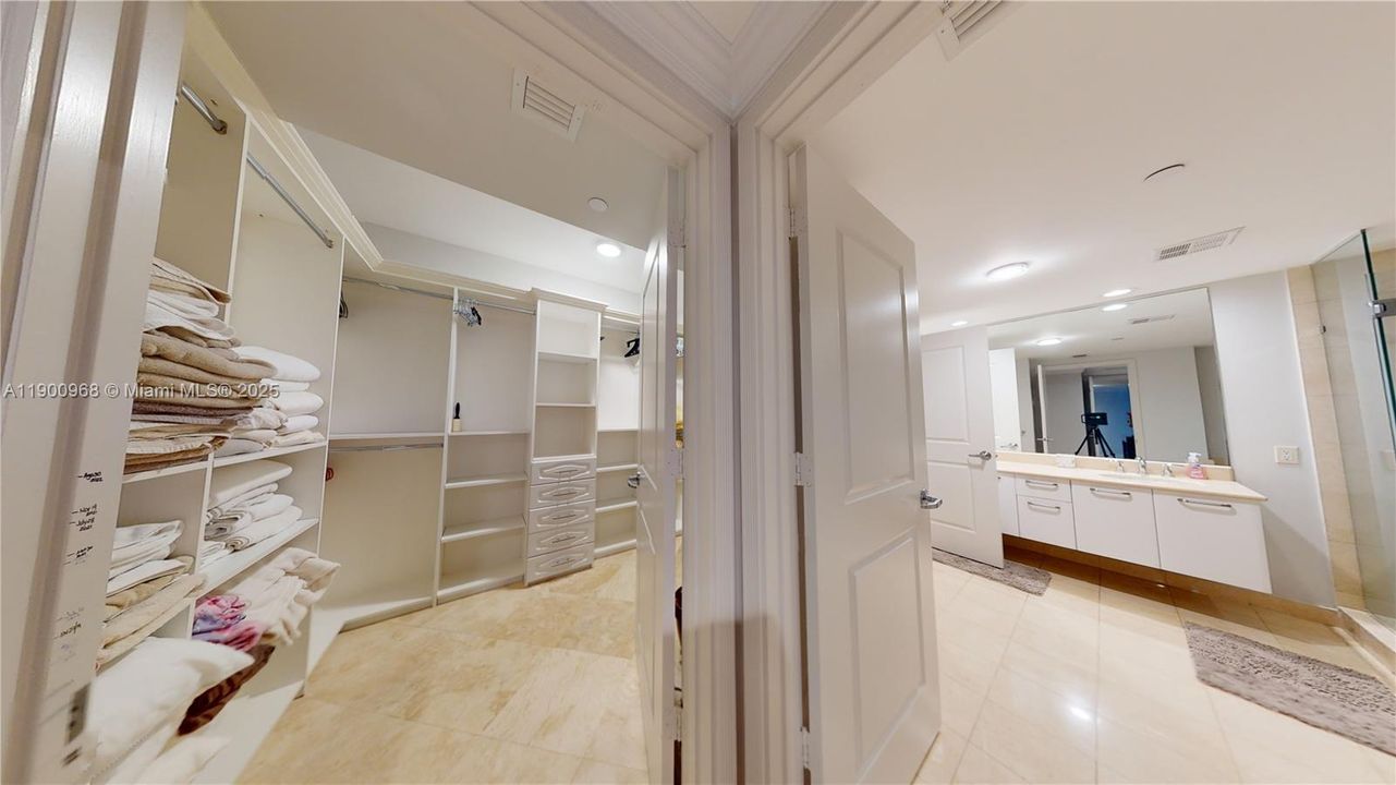 For Rent: $10,000 (3 beds, 3 baths, 2115 Square Feet)