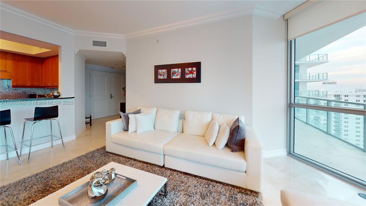 For Rent: $10,000 (3 beds, 3 baths, 2115 Square Feet)