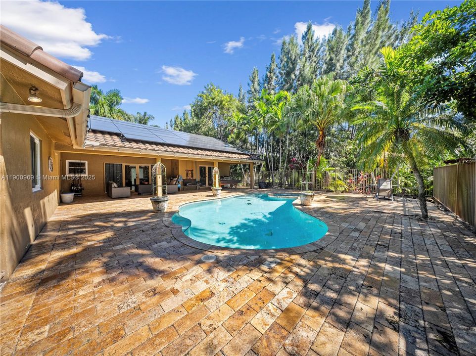 待售: $1,950,000 (3 贝兹, 2 浴室, 2454 平方英尺)