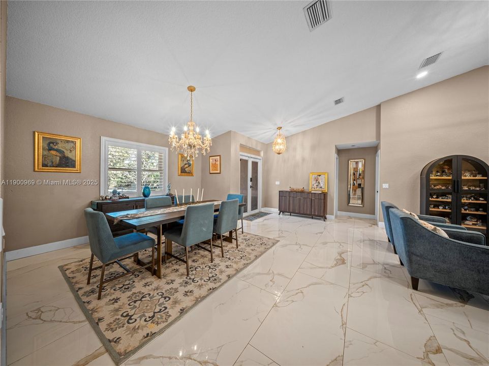 待售: $1,950,000 (3 贝兹, 2 浴室, 2454 平方英尺)