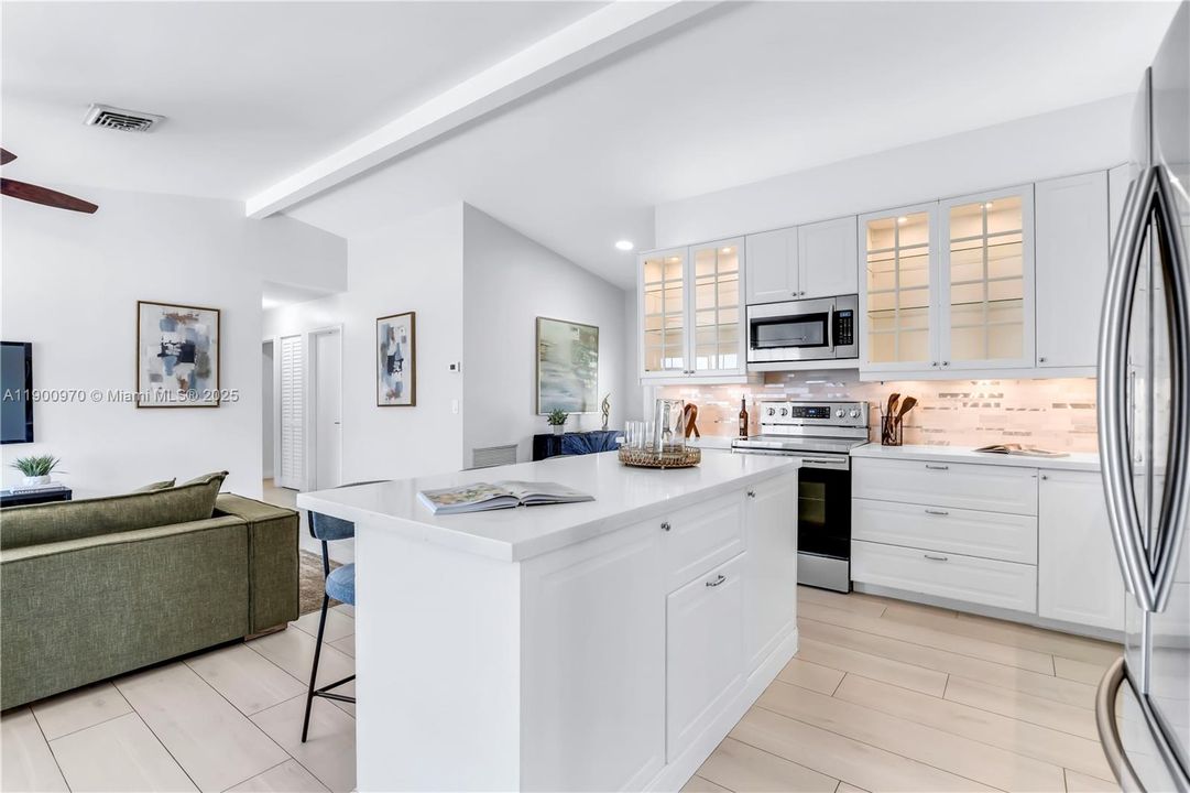 For Sale: $585,000 (3 beds, 2 baths, 1604 Square Feet)