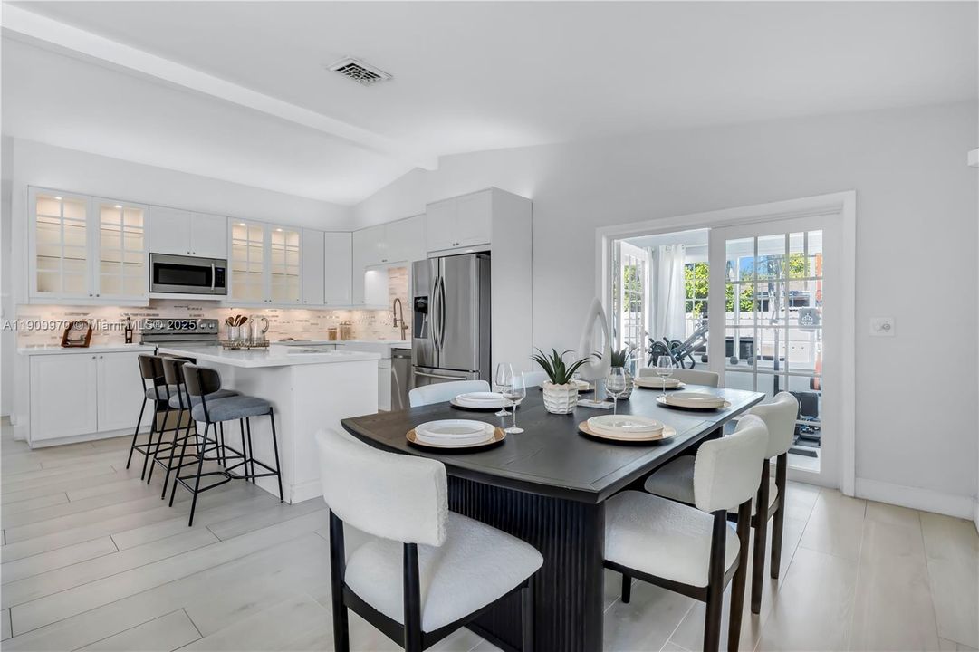 For Sale: $585,000 (3 beds, 2 baths, 1604 Square Feet)