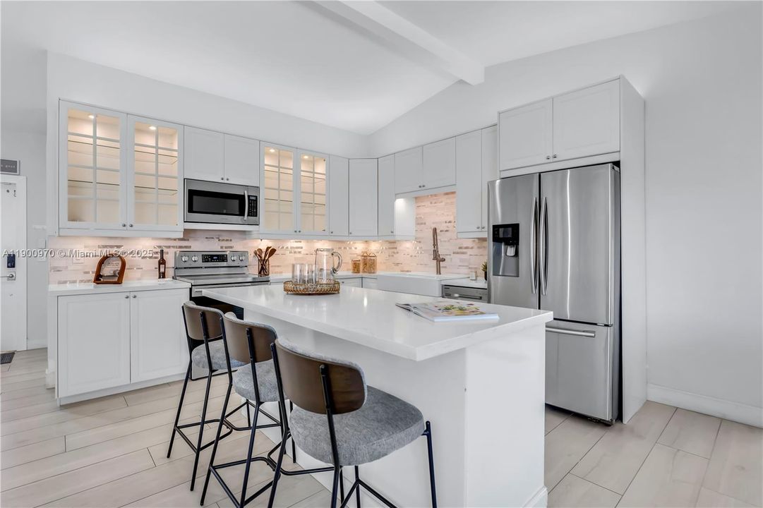 For Sale: $585,000 (3 beds, 2 baths, 1604 Square Feet)