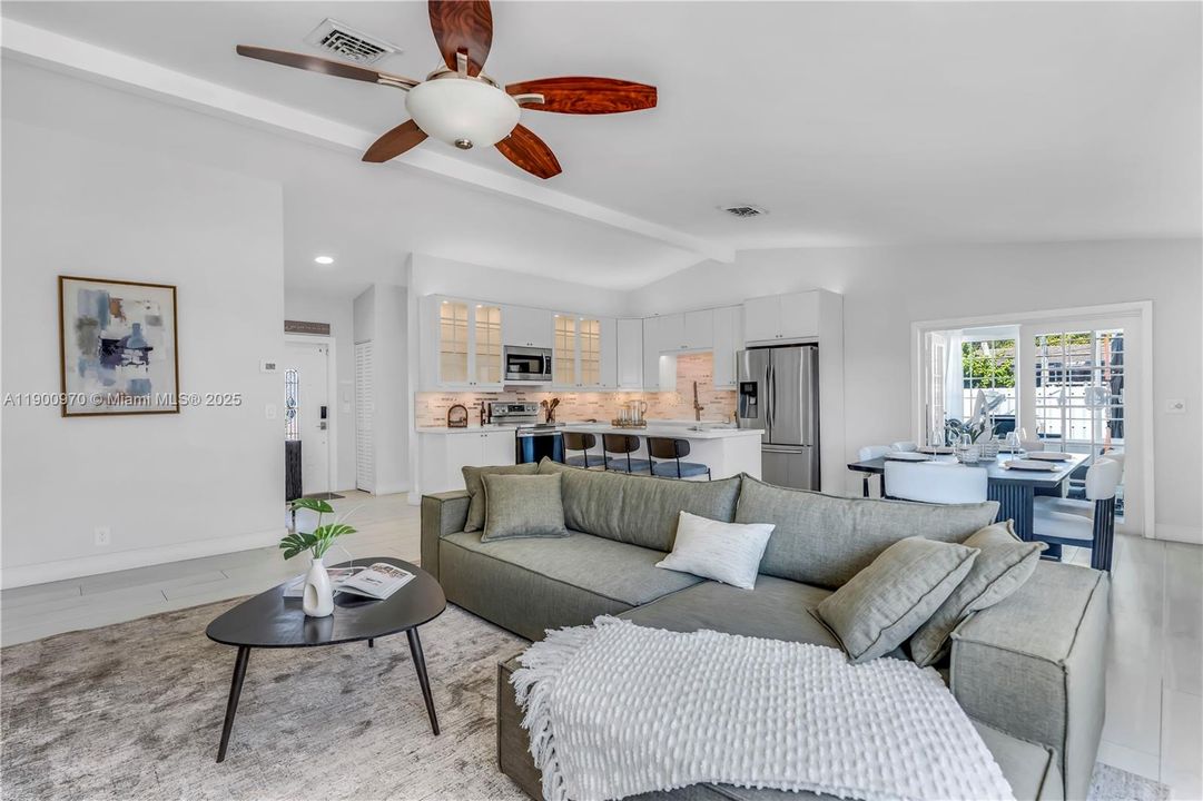 For Sale: $585,000 (3 beds, 2 baths, 1604 Square Feet)