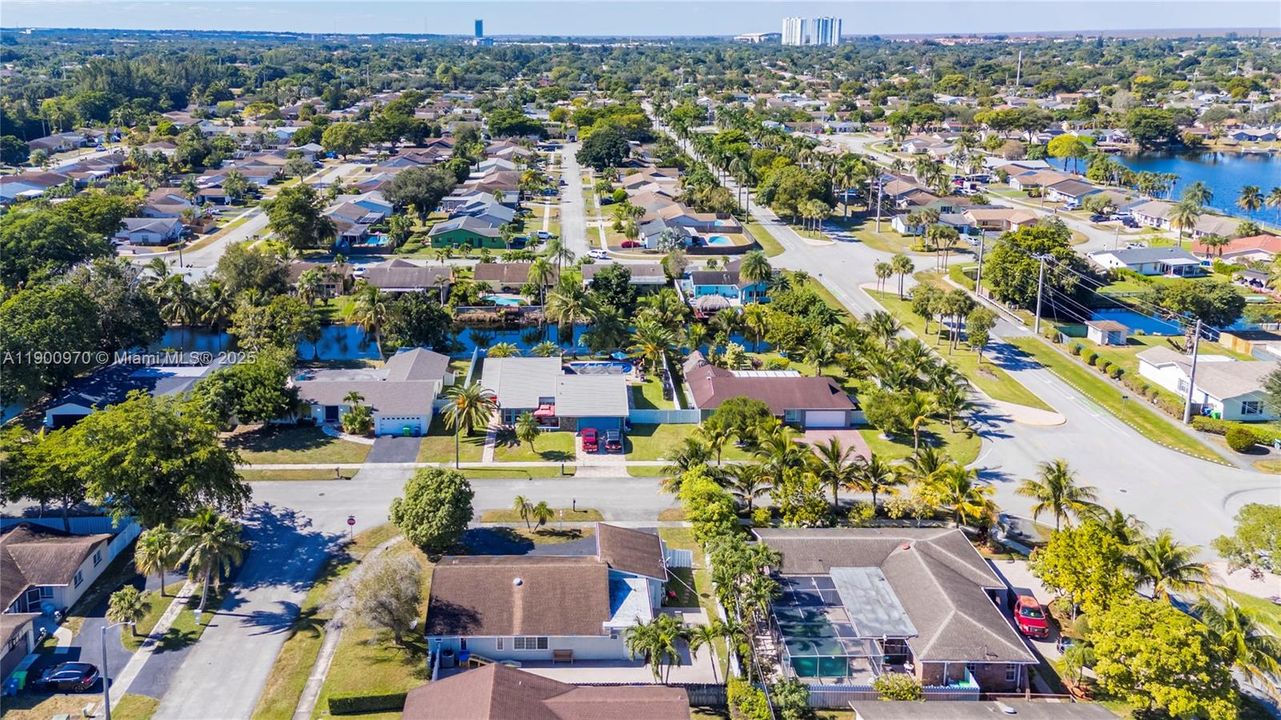 For Sale: $585,000 (3 beds, 2 baths, 1604 Square Feet)