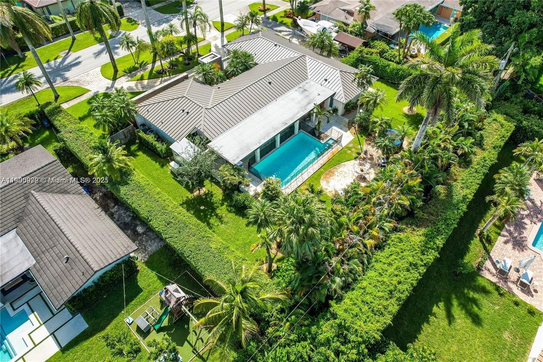 待售: $2,250,000 (5 贝兹, 4 浴室, 3246 平方英尺)