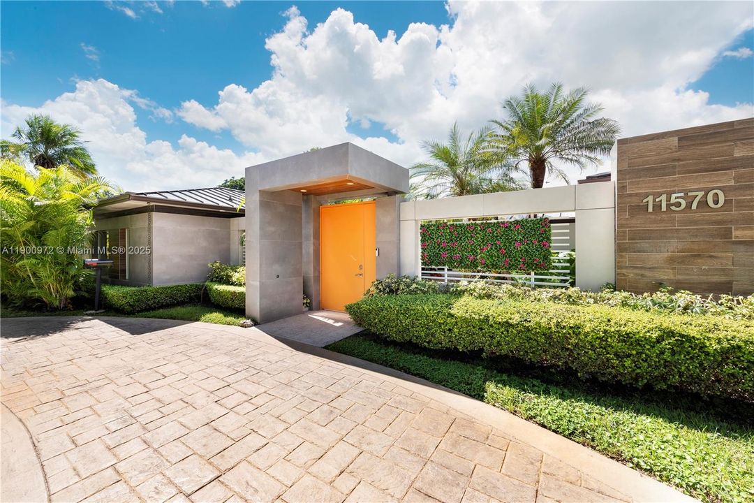 待售: $2,250,000 (5 贝兹, 4 浴室, 3246 平方英尺)