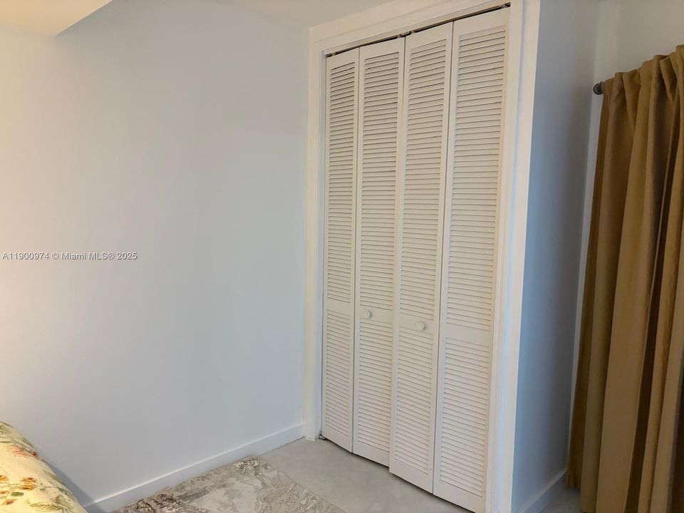 For Rent: $3,850 (2 beds, 2 baths, 1350 Square Feet)