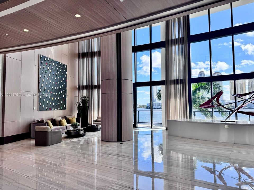 Active With Contract: $3,900,000 (4 beds, 5 baths, 3415 Square Feet)