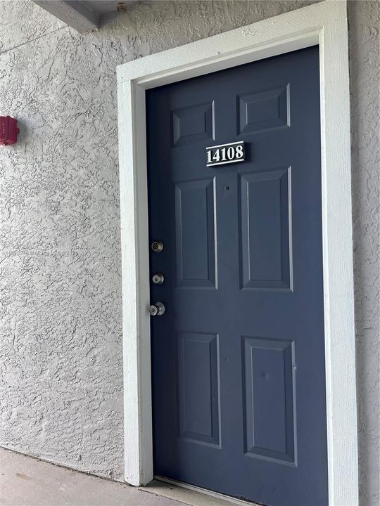 Active With Contract: $1,975 (1 beds, 1 baths, 558 Square Feet)