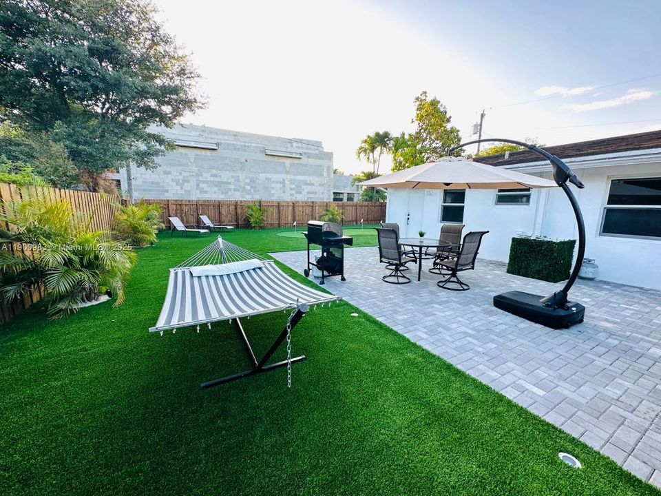 最近租的: $2,950 (2 贝兹, 1 浴室, 1534 平方英尺)