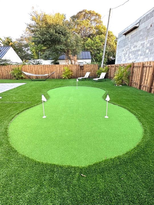 最近租的: $2,950 (2 贝兹, 1 浴室, 1534 平方英尺)