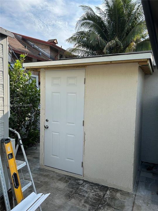 For Rent: $1,625 (1 beds, 1 baths, 1374 Square Feet)